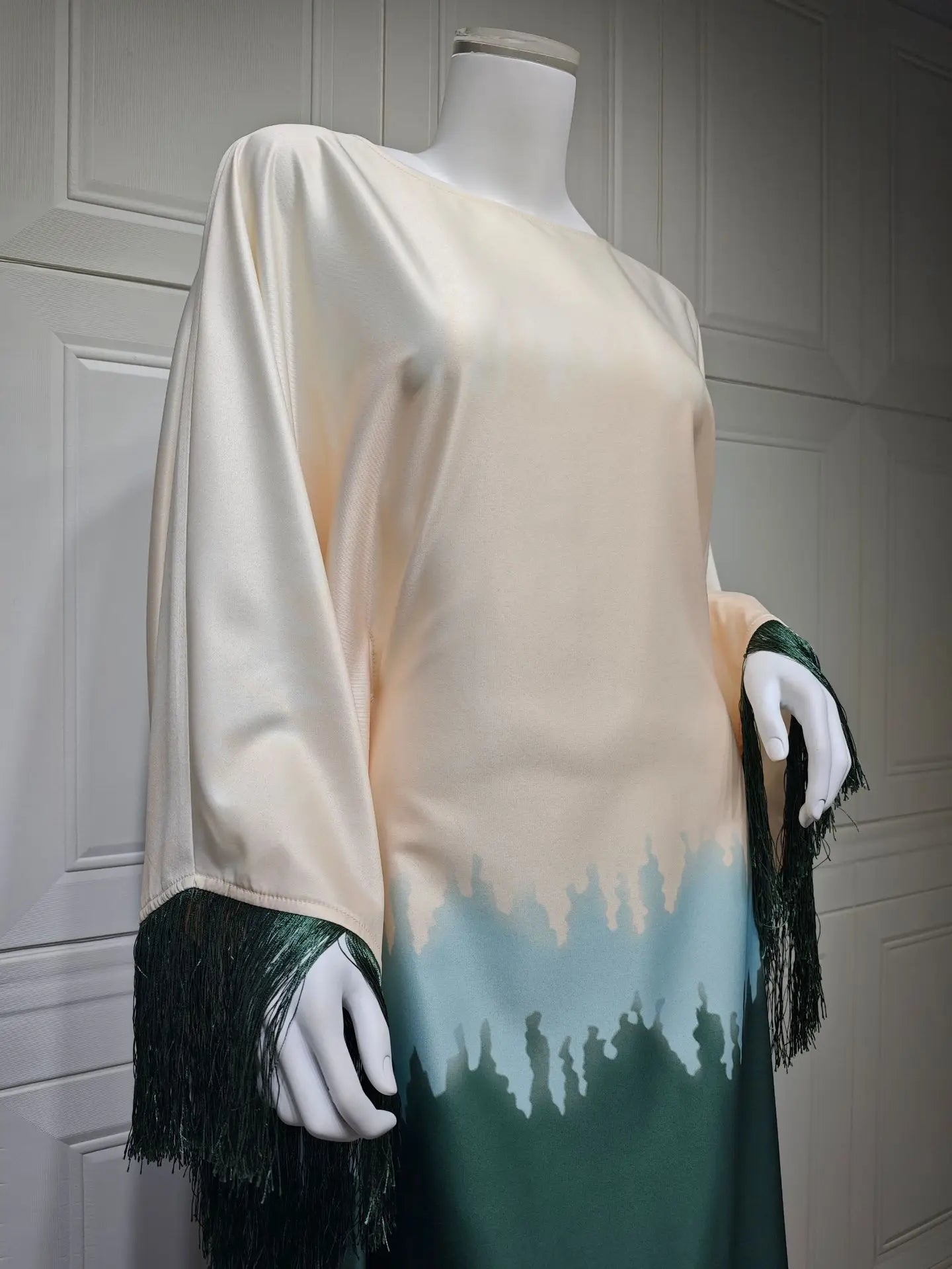 Uni Tassel Gradient Dubai Muslim Abaya For Woman O-Neck Elegant Casual Loose Moroccan Saudi Kebaya Fashion Party Dress 2025