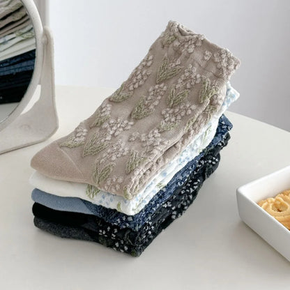 Autumn Winter Long For Women Retro Harajuku Relief Print Daily Casual Streetwear Cute Socks Fashion Japanese Style Women's Socks.