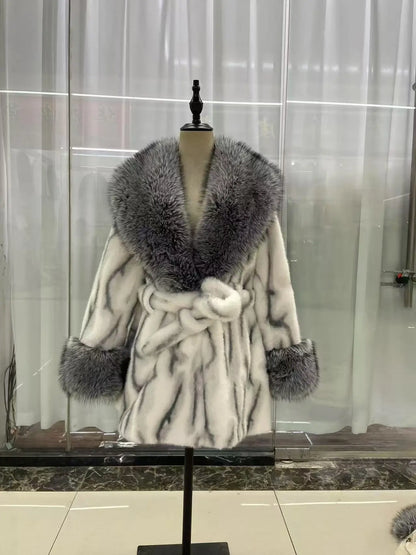 Damen-Winterjacke 2025, echter silberner Fuchspelzmantel mit natürlichem Waschbärfellfutter, warme Oberbekleidung aus Wollgeflecht für Streetwear