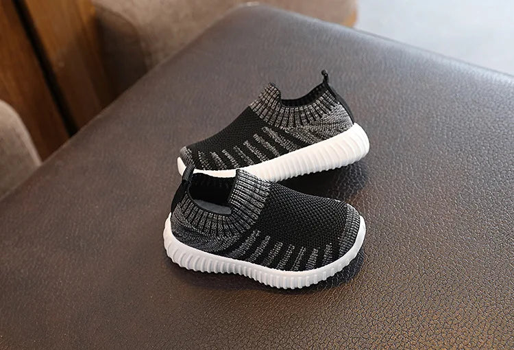 Kids Knitted Casual Shoes Sneakers for Boys Girls Slip-on Antislip Breathable Running Sports Shoes 2-8 Years Children Zapatos.