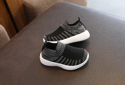 Kids Knitted Casual Shoes Sneakers for Boys Girls Slip-on Antislip Breathable Running Sports Shoes 2-8 Years Children Zapatos.