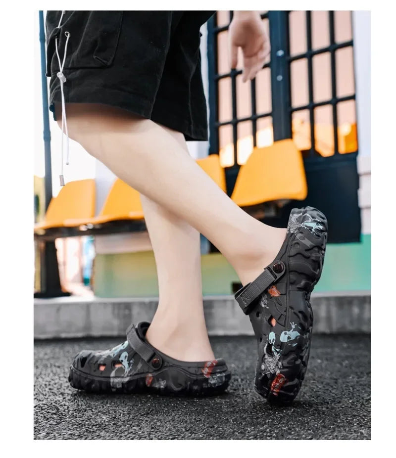 Plus Size 47 Men's Clogs 2025 Summer Sandals Beach Slippers Flat Sandals Men Leisure Slides Creative Printing Man Casual Shoes