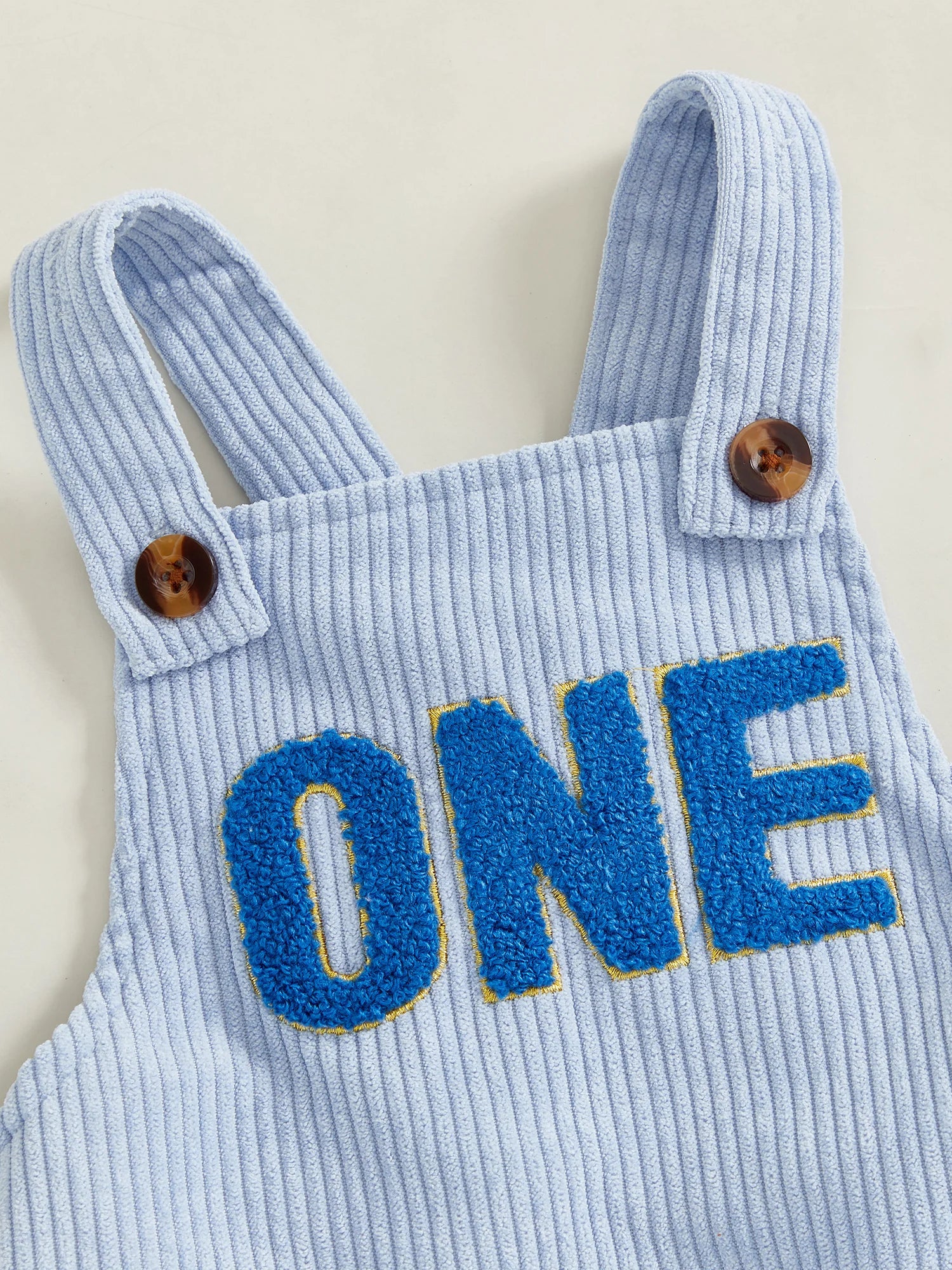 Baby-Overall, ärmellos, quadratischer Ausschnitt, Buchstaben-Stickerei, Strampler für Neugeborene, einjähriges Outfit für Jungen und Mädchen.