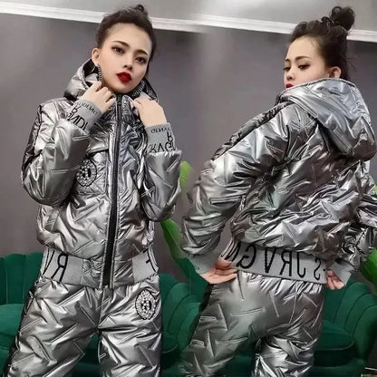 Mode Winter Glänzend Parkas Frauen Anzug Übergroßen Zwei Stück Set Casual Mit Kapuze Baumwolle Gepolsterte Kurzen Mantel + Verdicken Warme Hose Sets