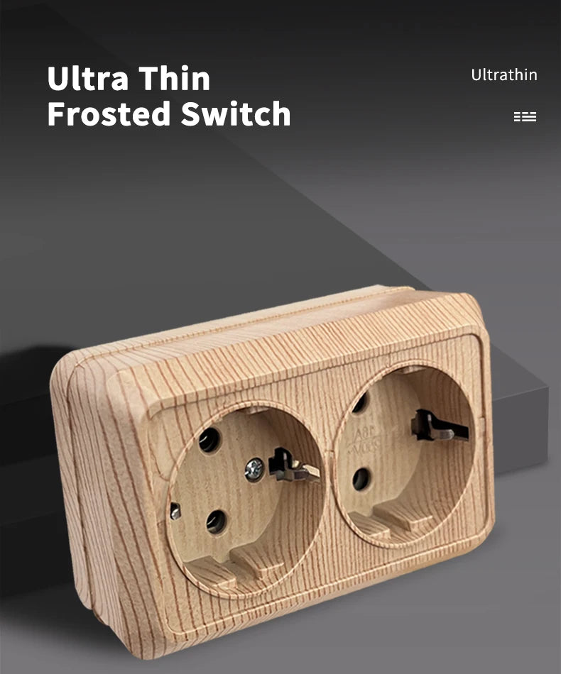 Holzfarbe, Wandoberfläche, 2-Steckdosen, Stecker, EU-Außensteckdosen mit Erdung, Steckdose für den Außenbereich, flammhemmender Kunststoff.