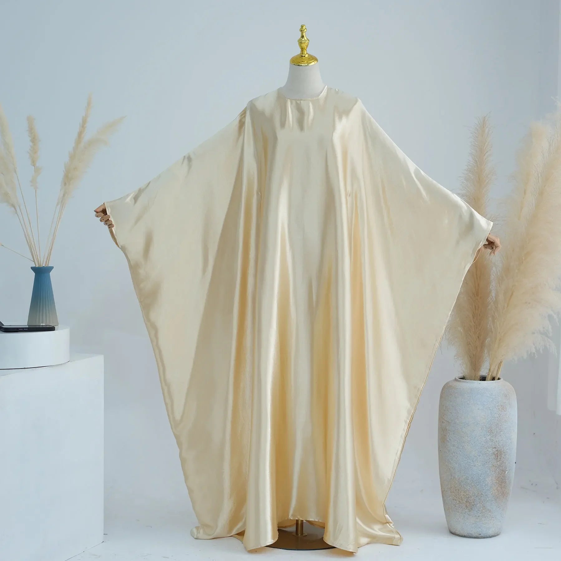 Batwing Butterfly Satin Abaya Dubai Luxury Muslim Kaftan Maxi Dress Abayas For Women Kebaya Robe Caftan Marocain Femme Vestidos.