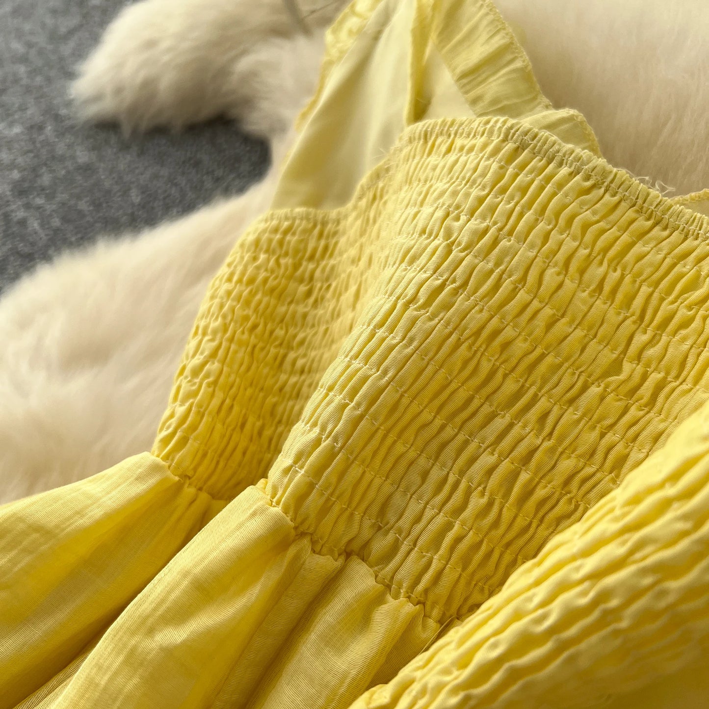 SINGREINY 2025, süßes Sommerkleid für Damen, Spaghettiträger, plissiert, 3D-Blumenmuster, schickes Sommerkleid, Fairycore, unregelmäßiges Kleid.