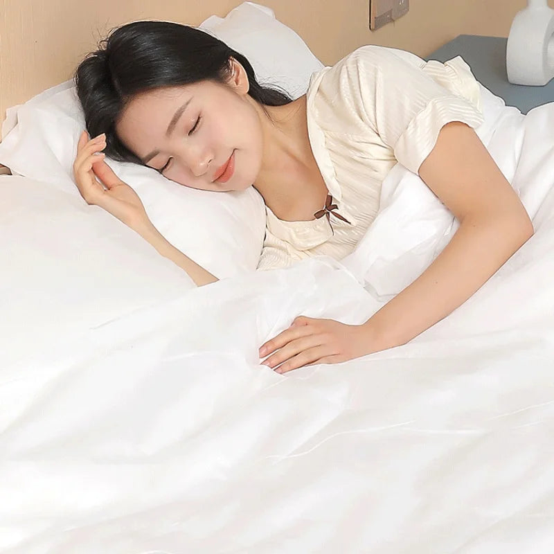 4pcs Set - Double - Disposable Bedding, Including Duvet Cover, Sheets, And Pillowcases*2 - Suitable for Travel, Hotels, Trains.