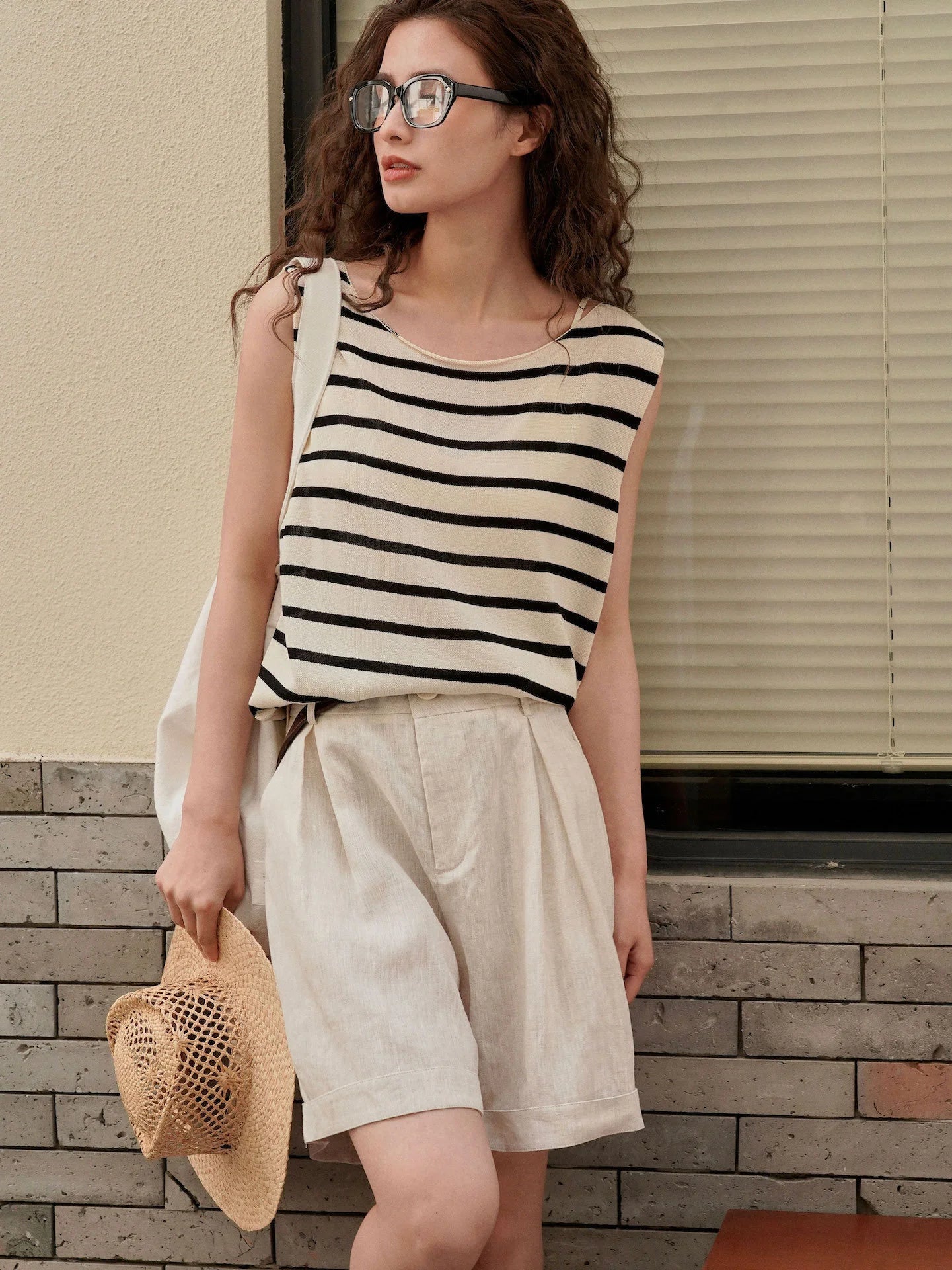 Summer Korea Style Lazy Linen Curled Bermuda Shorts Wide Leg Loose Slim Casual Hot Pants For Women.