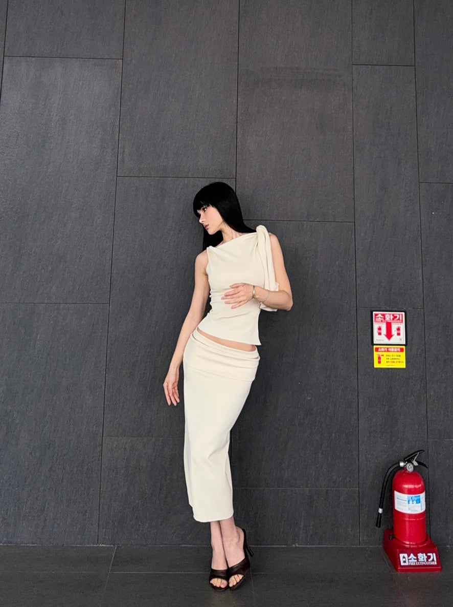 Women Sleek Stretch Knotted Top Fuchsia SLEEVELESS WITH BOAT NECK  ONE-SHOULDER TIE.