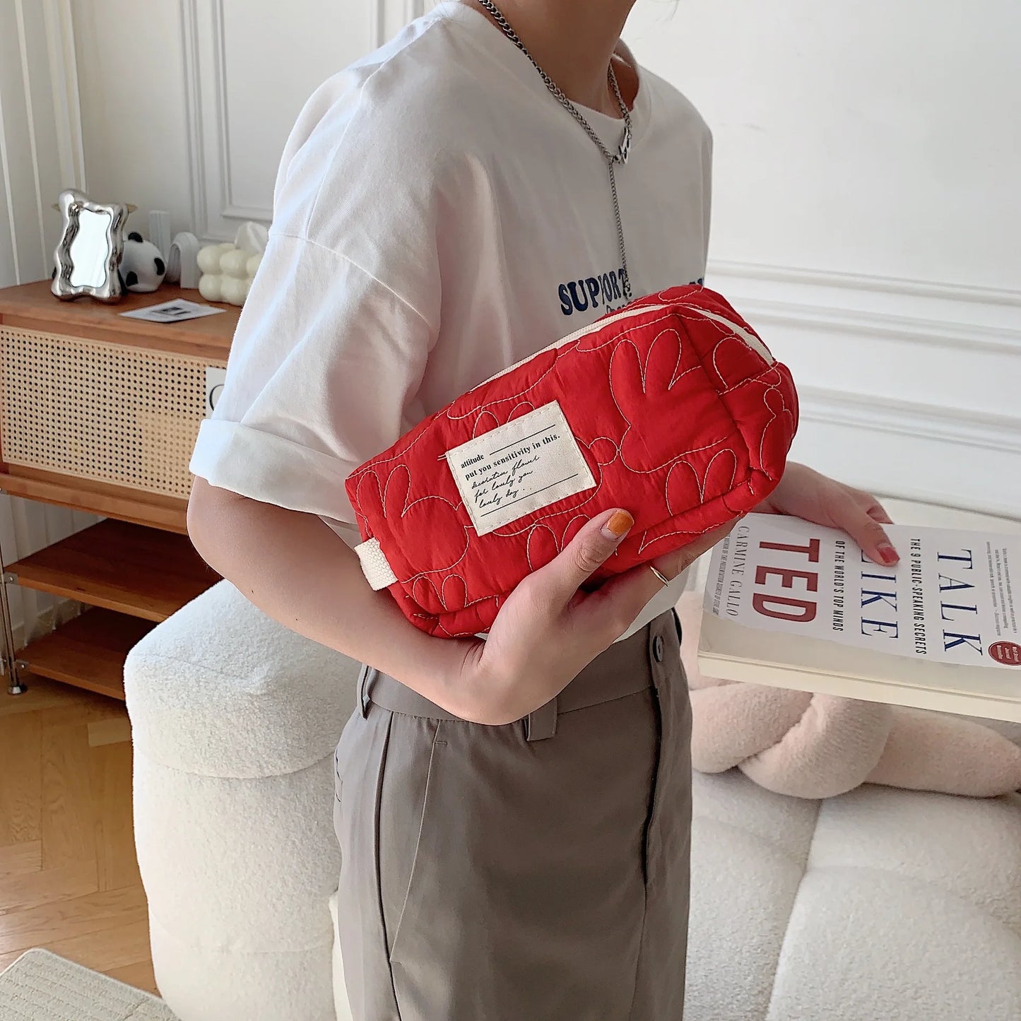 2025 Cute Rabbit Travel Cosmetic Lipstick Purse Storage Bag Kawaii Women Makeup Handbags Organizer Wallet Pouch Pencil Case Bags.