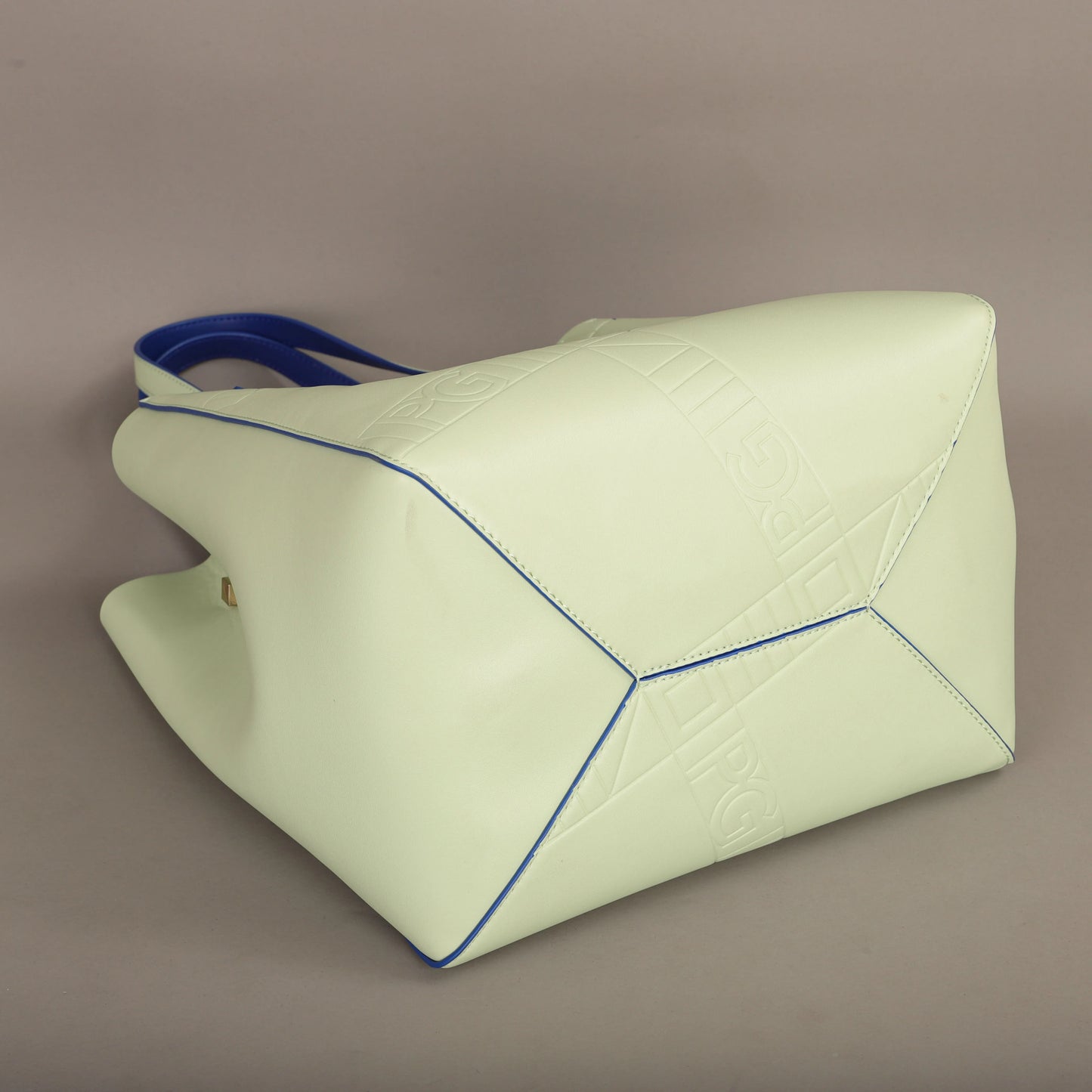 PG Lady Light Luxury High-End Design Large Capacity 2025 New Fashion PU Artificial Eco-Friendly Leather Single Shoulder Bag.