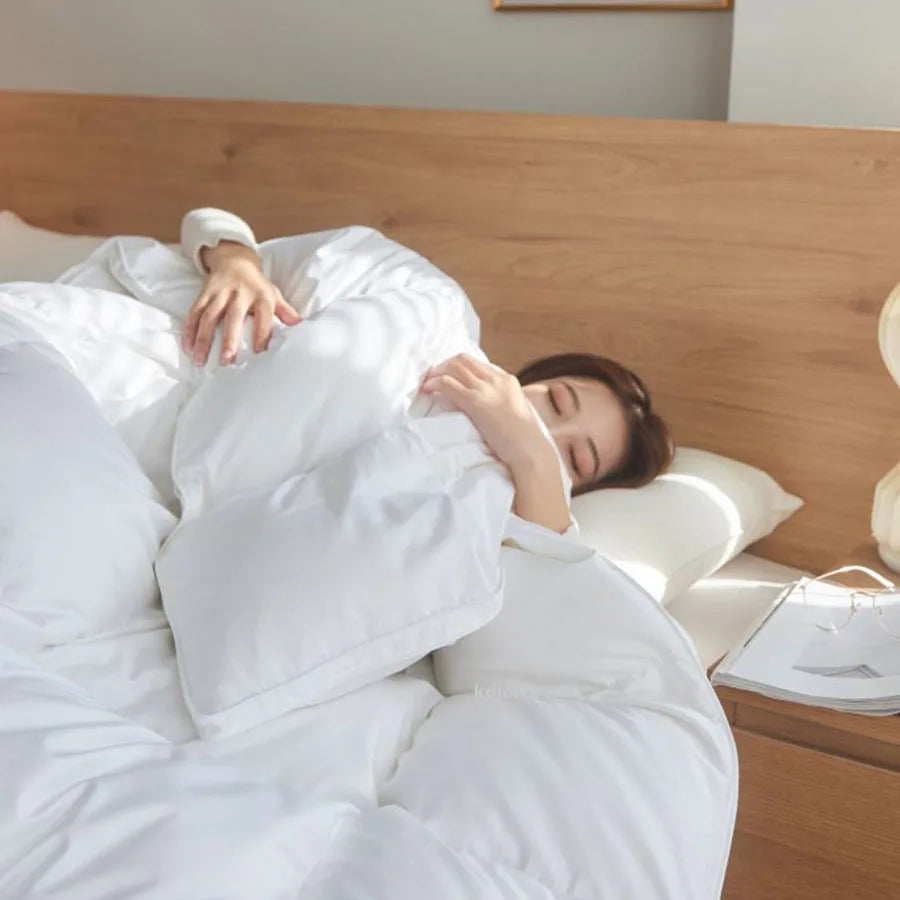 KDJEIKZ  Winter Cotton Goose Down Quilt Five-Star Hotel Duvet Super Soft Fluffy Queen King Full Size Four Seasons Duvets Blanket.