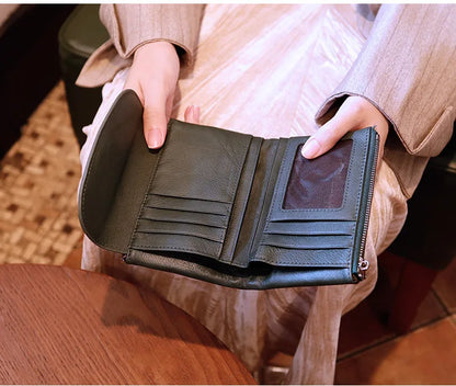 Magnetic Clasp Short Ladies Genuine Leather Wallet 2025 New Alligator Cow Leather Purse Woman RFID Card Holder Mini Clutch.