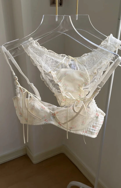 YUQI Kawaii Lace Bralette Set Japanese Floral Mesh Underwear Summer Ultra-Thin Lace-Up Cutout Romantic Bra 2024 New Kawaii set.