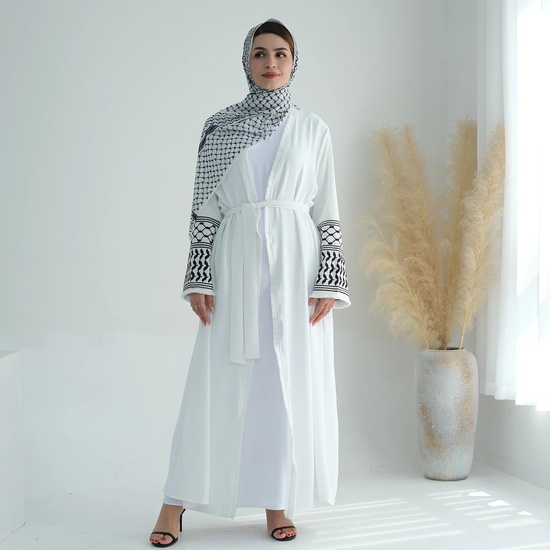 Ramadan Embroidery Muslim Modest Kimono Abaya Damen Dubai Luxury Islam Women Cardigan Dresses Kebaya Kaftan Robe Femme Musulman.