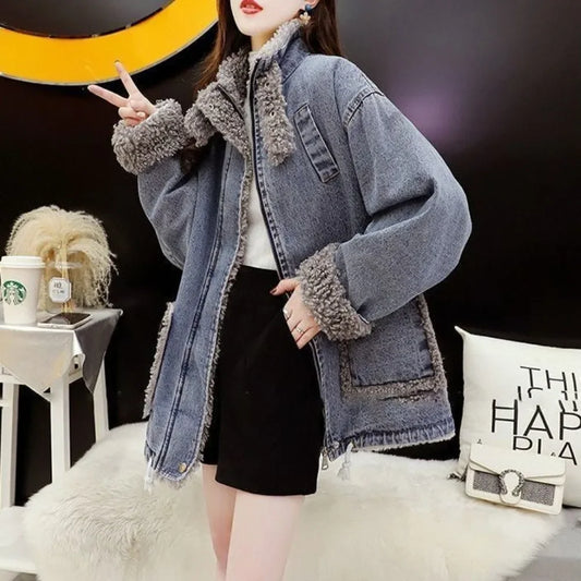 Lässige Damen-Jeansmäntel 2025, Neuheiten, warmer Winter, kalte Damen-Jeansjacken, kostengünstige koreanische Bewertungen, viele Kleidungsmodelle