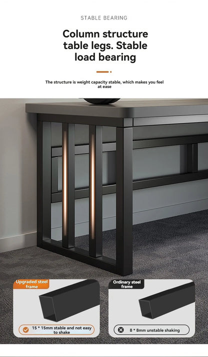 Computertisch, Desktop, Schlafzimmer zu Hause, Schülerlernen, Schreiben, Internet-Netzwerk, roter E-Sport-Schreibtisch, Miethaus, einfaches Büro