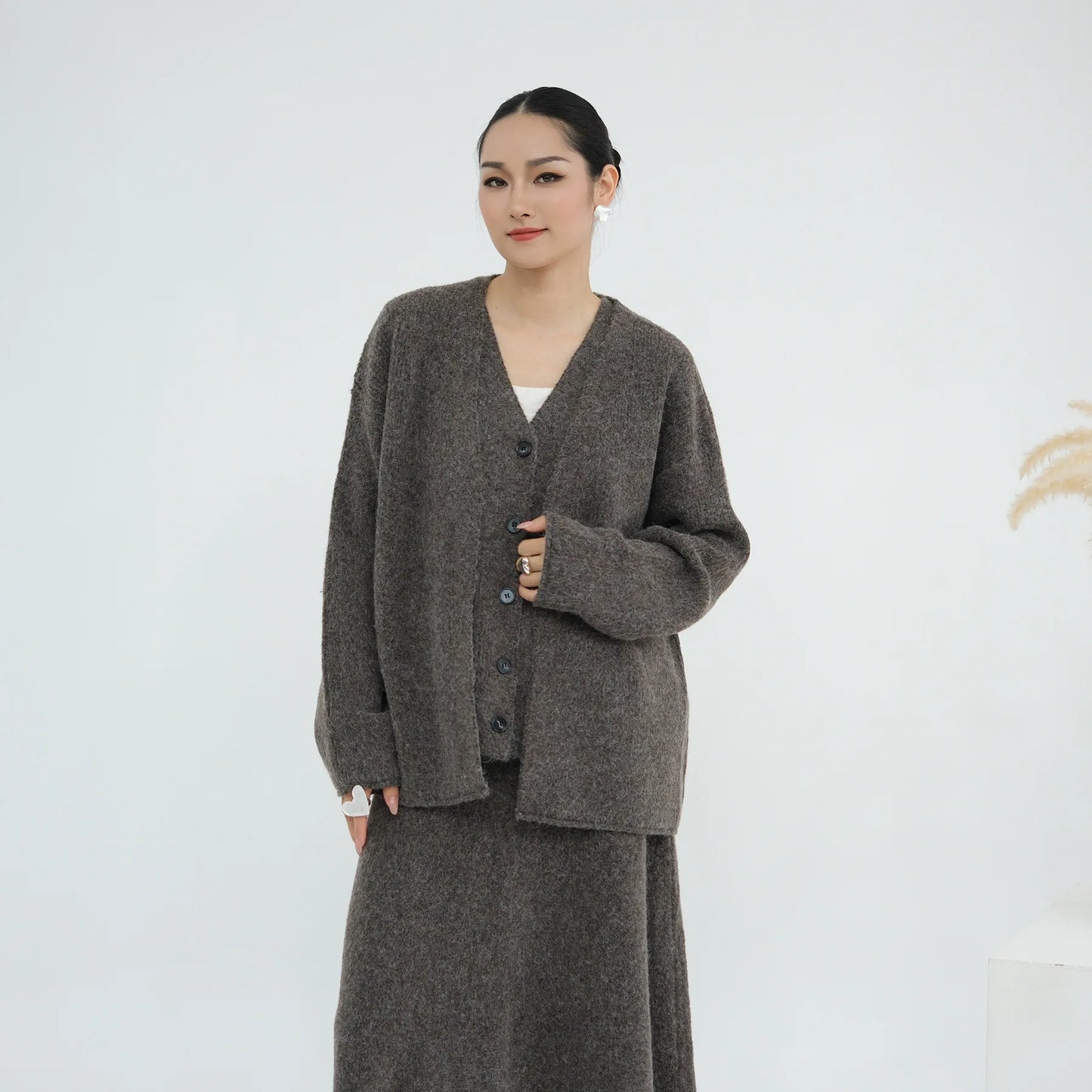 Winter Knitted Wool Cotton 3 Piece Abaya Set + Hijab Daily Thick Warm Modest Muslim Women Islamic Wholesale Suit Abaya.