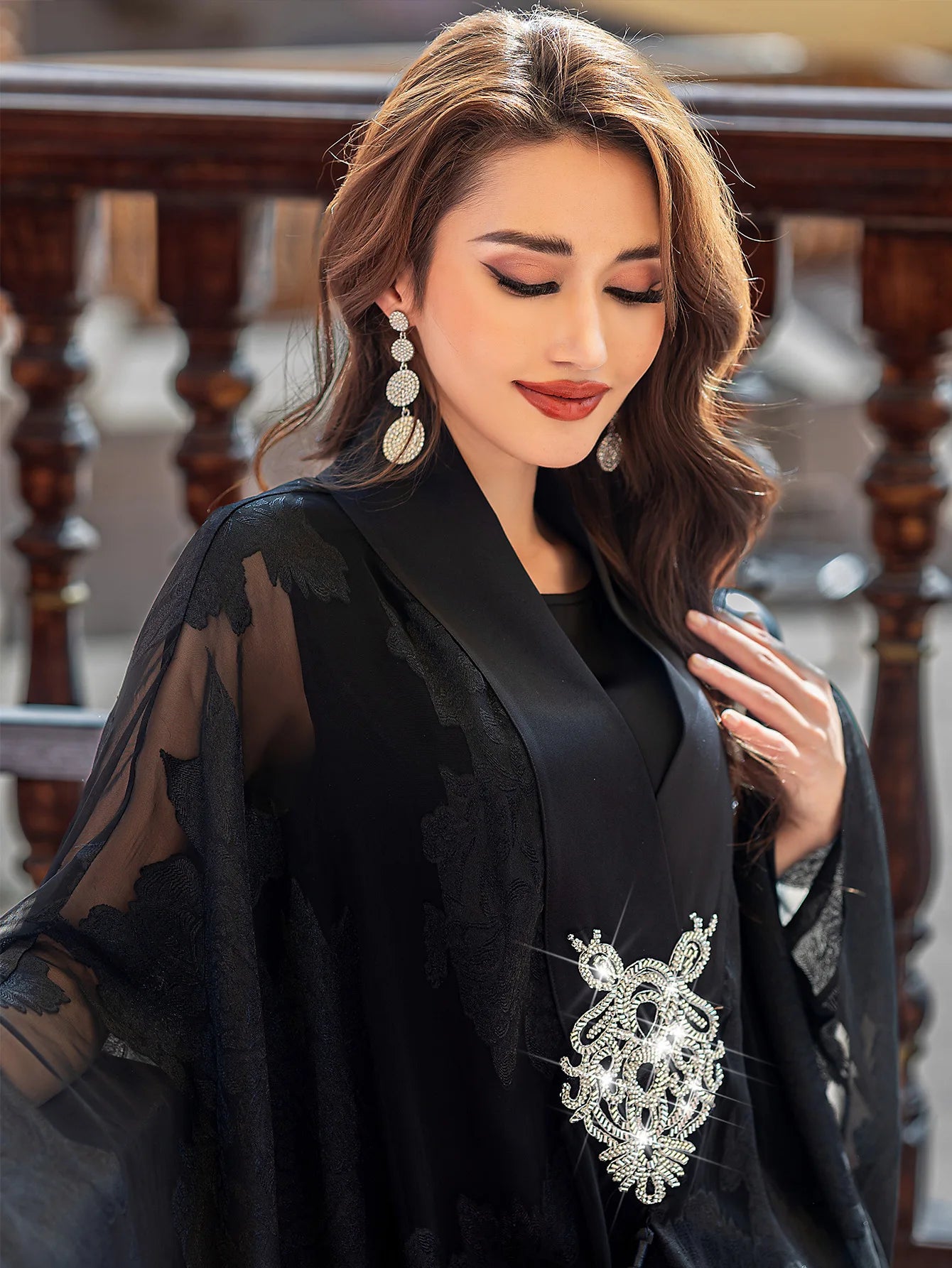 Luxury Dubai Abaya Embroidered Black Jacquard Tassel Robe Women Muslim Dress Kaftan Kimono Kebaya Marocain Femme Caftan Jalabiya.