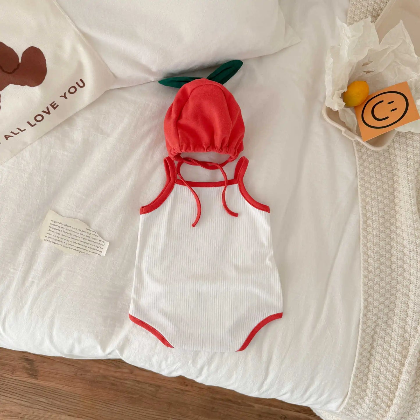 Baby Kleidung Sommer Baby Junge Mädchen Bodysuit Nette Tomaten Druck Ärmellose Infant Sling Onesie + Hut 2Pcs Neugeborenen Fotografie outfit.