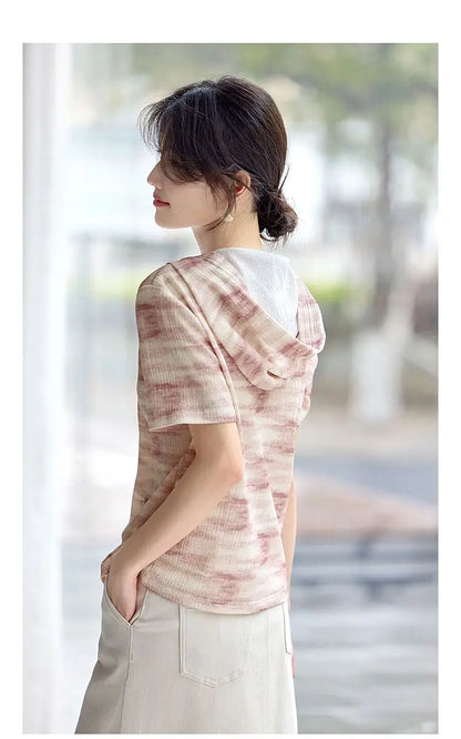 Elegant and Versatile Smudged Hooded T-shirt for Women's Simple Semi-zipper Casual Short-sleeved Top.