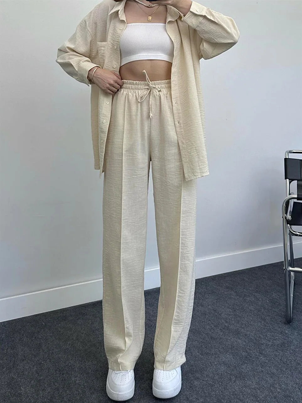 New Autumn Red Women Casual Two-piece Set, Features A Thin Long-sleeved Lapel Shirt Paired with Matching Drawstring Trousers.