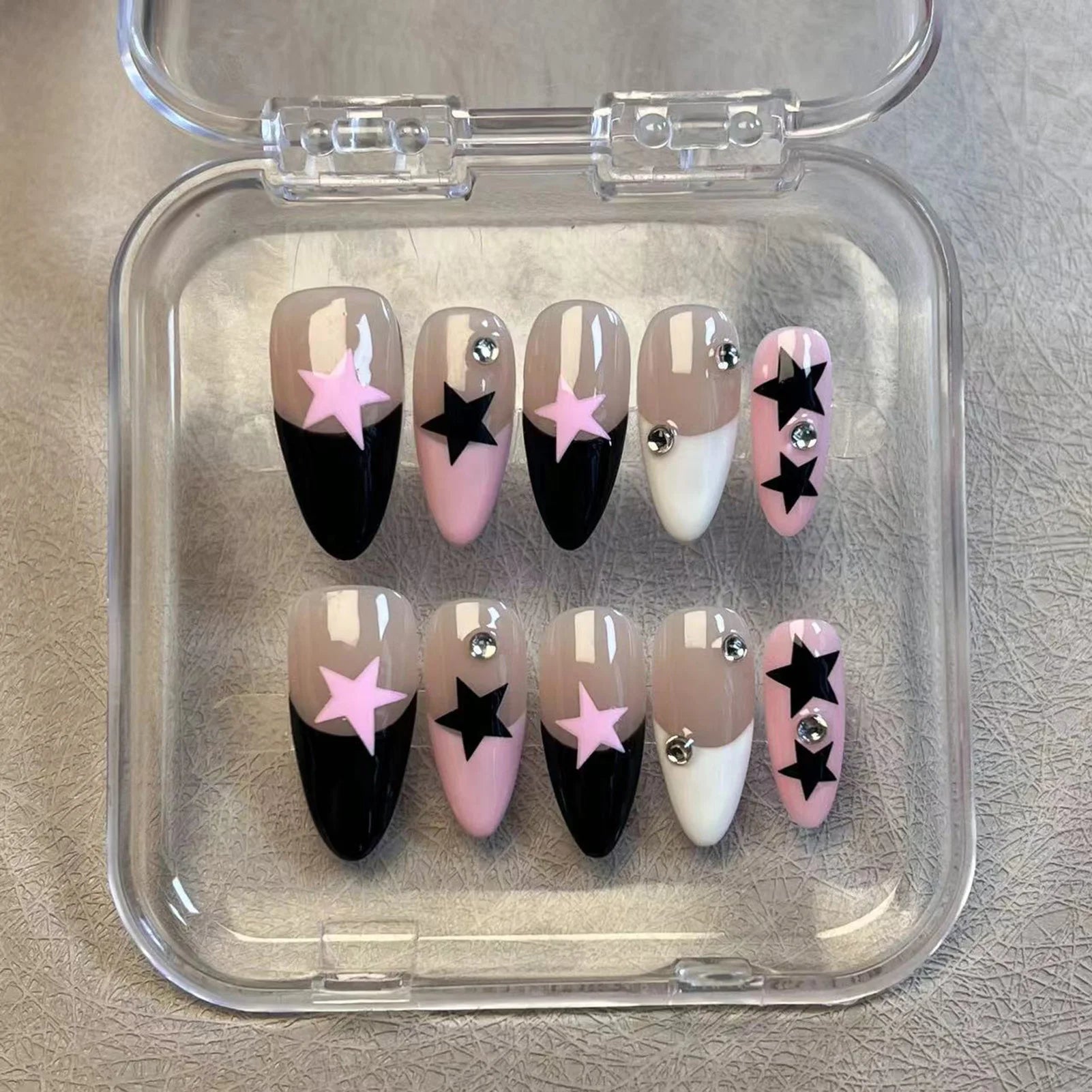 10pcs Handmade Press On Nails Black White Pink French Style False Nails Paches Star Designs Wearable Almond Fake Nail For Women.