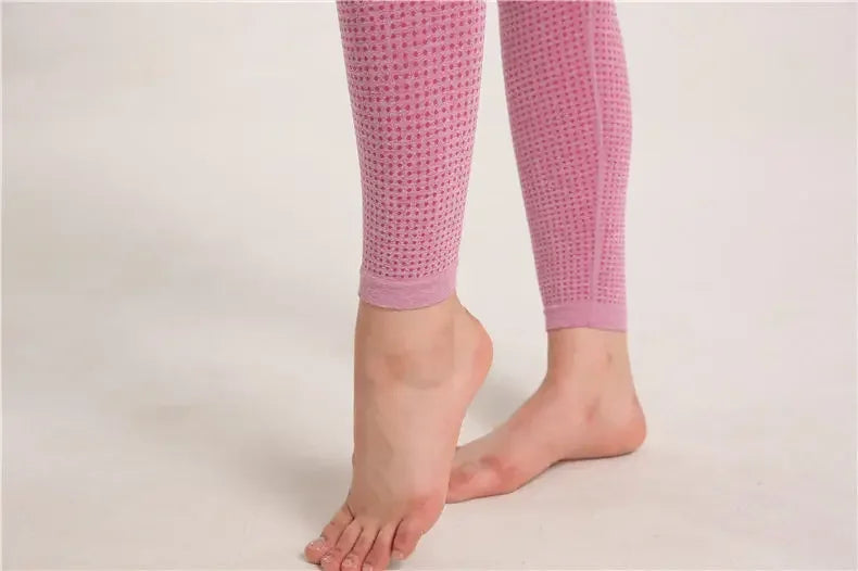 Sexy Seamless Knitted Yoga Sportswear Set Women's Quick Dry Tight Fitness Clothes Set Comfortable High-End Sensation