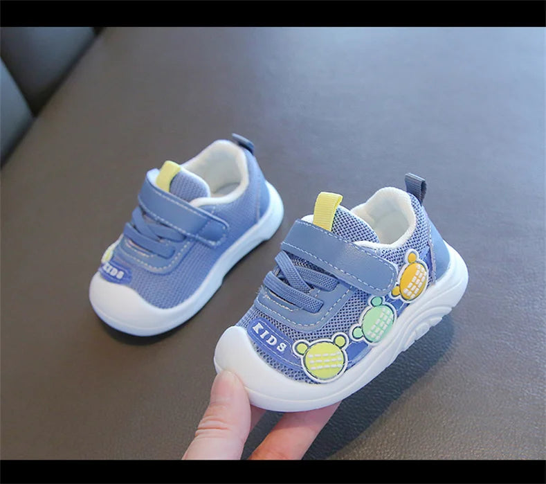 2023 New Spring Autumn Girl's Sneakers Children's Baby Mesh Breathable Casual Flats Shoes Outdoor Running Shoes.