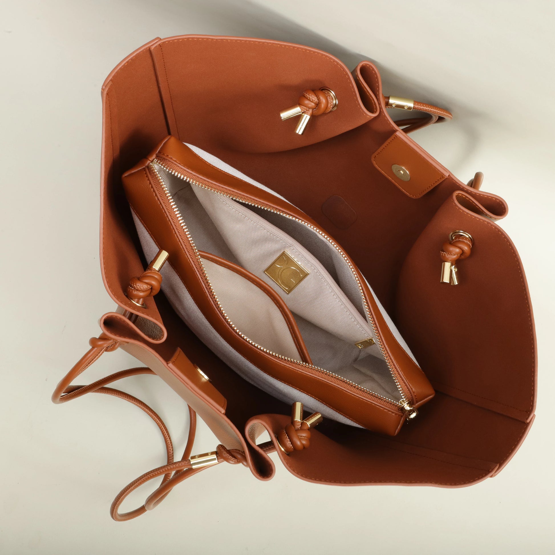 PG Atmosphere Brand Multifunctional Large Capacity 2025 New Fashion PU Artificial Eco-Friendly Leather  Single Shoulder Bag.