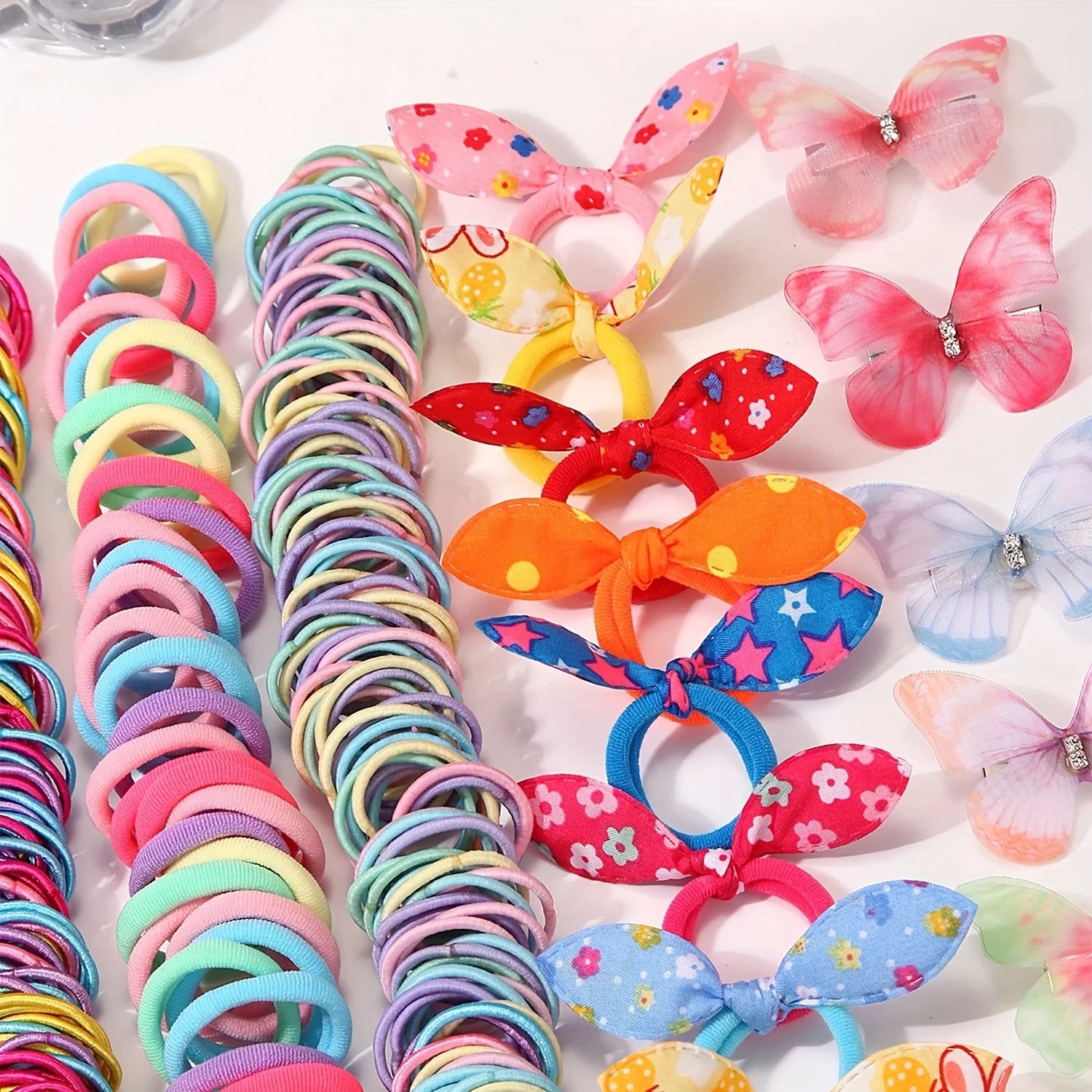 There are 267 sets of butterfly clip sets for girls, cute rabbit ear headbands, hair ties, and colorful flower hair clips..