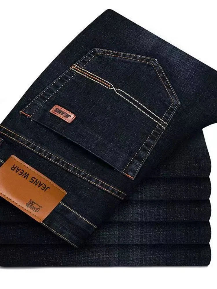 Herrenjeans, lässige Arbeitsjeanshose mit geradem Bein, elastisch, modisch, klassisch, blau und schwarz, Herren-Markenkleidung.