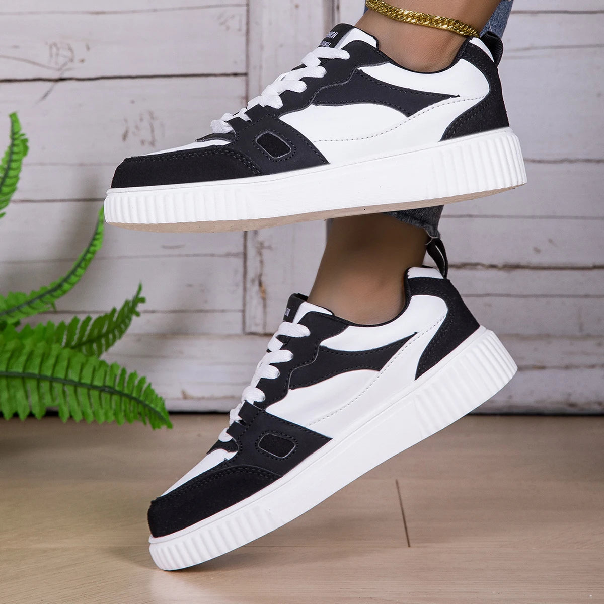 Women Shoes Skateboarding Shoes For Men Fashion Sneakers Lightweight White Black Sports Running Outdoor Casual Shoes Size36-46.