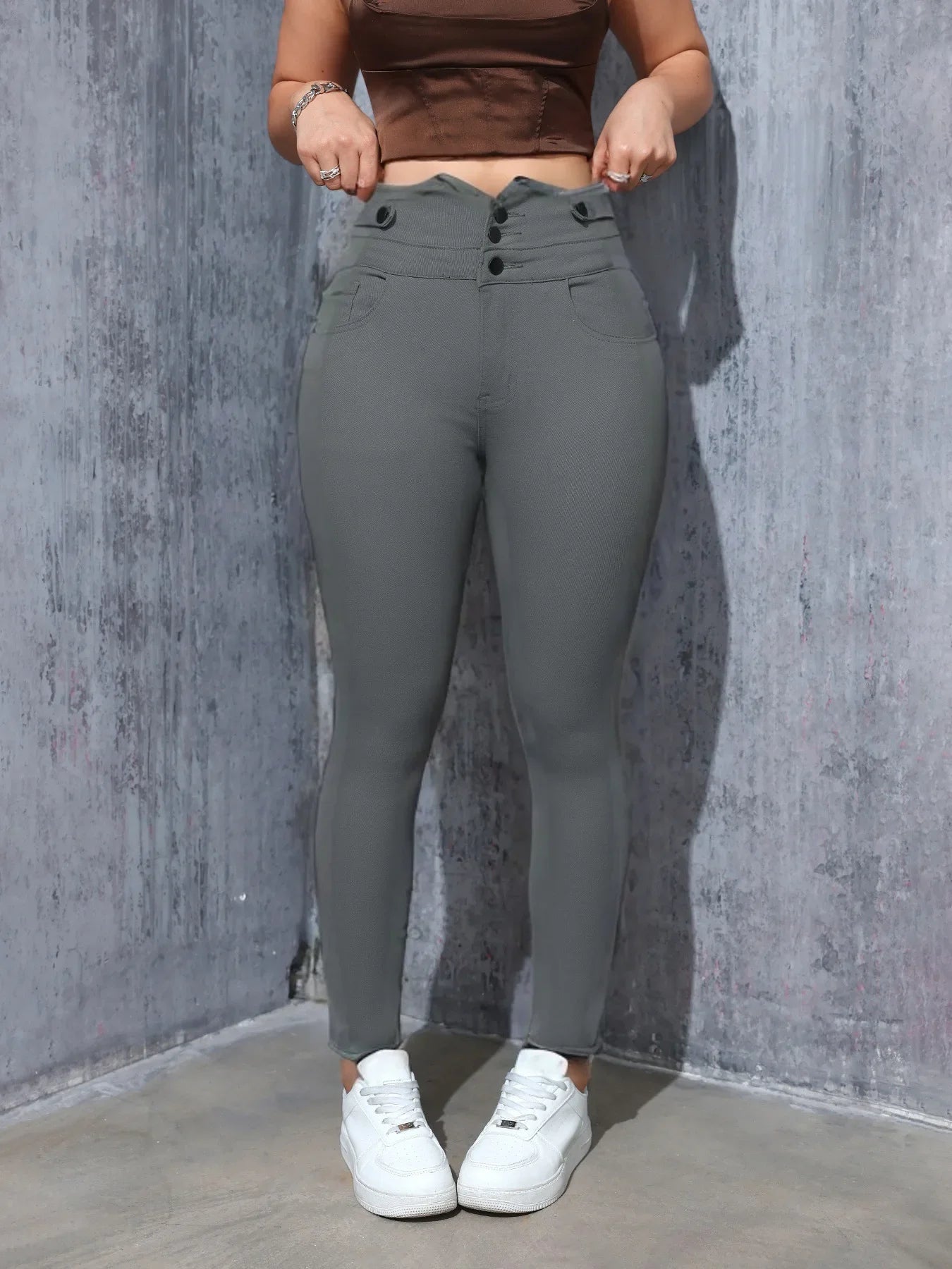 High Waist Elastic Denim Pants Slim Fit Women's Ankle Length Jeans Decorative Button Casual Fashionable Trousers.