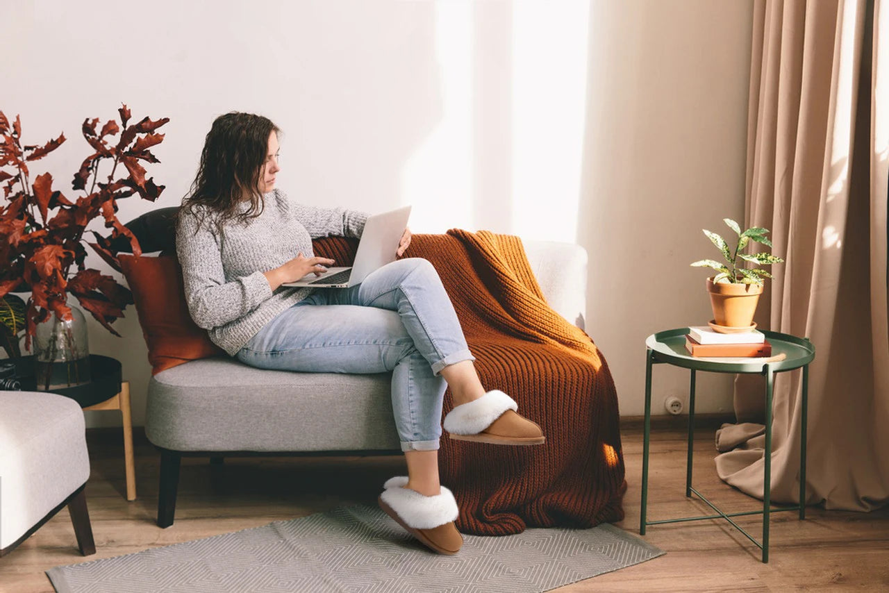 Evshine Winter Warm Memory Foam Slippers For Women Indoor Plush Home Shoes Fluffy Faux Fur Slippers Cozy Suede Furry Flat Slides.