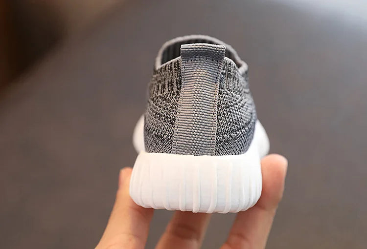 Kids Knitted Casual Shoes Sneakers for Boys Girls Slip-on Antislip Breathable Running Sports Shoes 2-8 Years Children Zapatos.