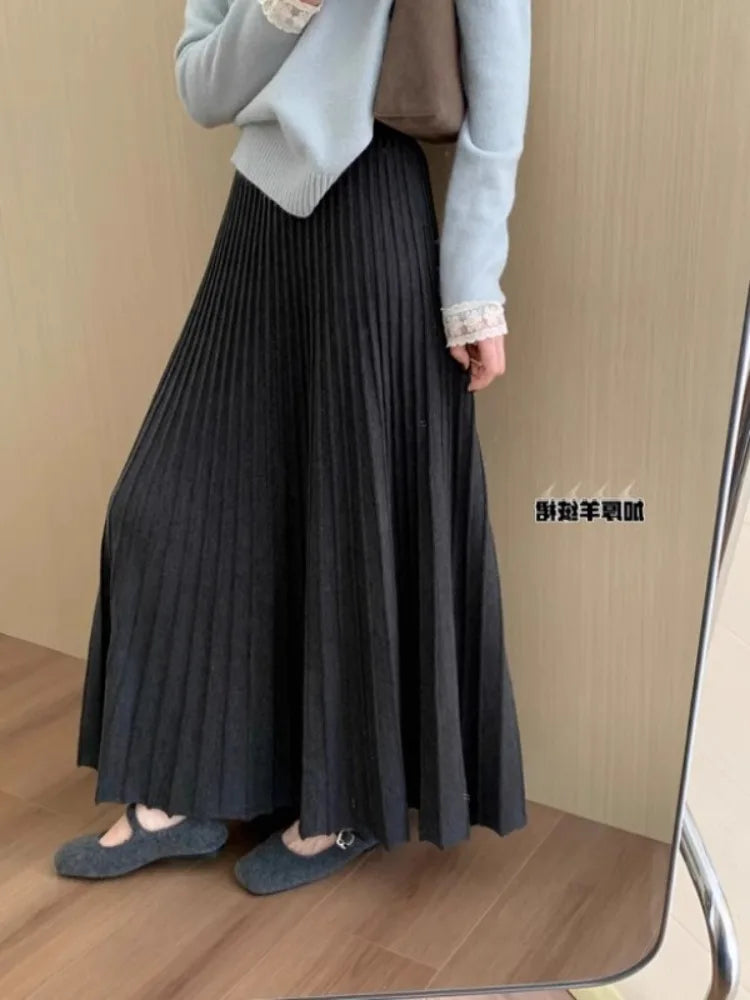 2026 Khaki Cashmere Knitted Midi Skirt for Women, Loose Fit, Draped, Slimming A-Line Pleated Skirt for Autumn and Winter.