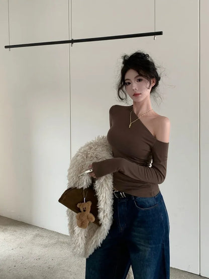 SexySpicy Girl Style Blackoff-the-Shoulder Long Sleeve T-shirt Slimming Smooths Your Silhouette Nefarious Crossbody Top For Wome.