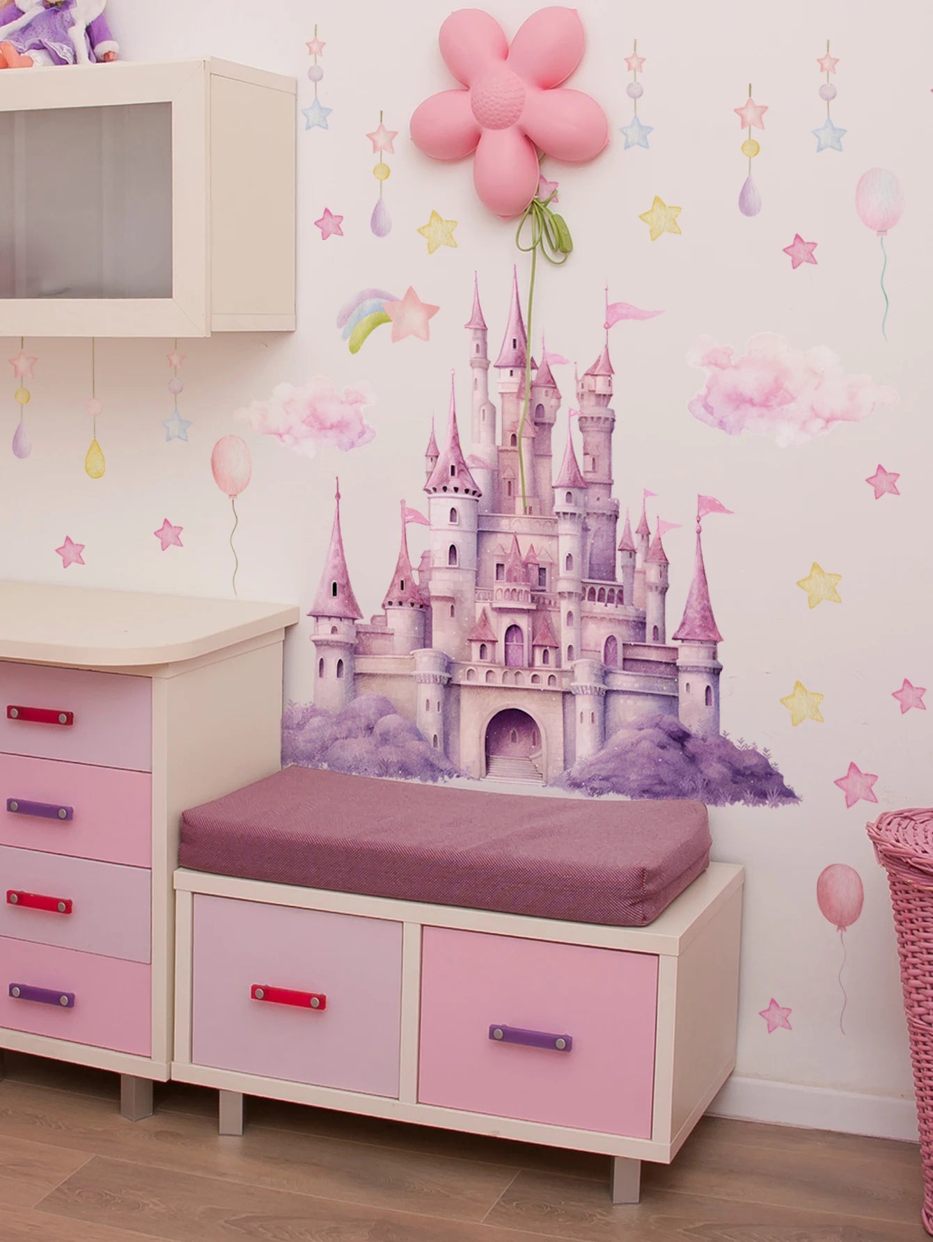 2sheet/set Pink Castle Wall Decals,  Clouds Stars Wall Stickers, Balloon Wall Decor for Kids Girls Bedroom Nursery Home.