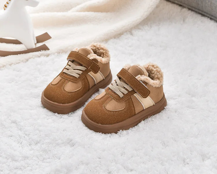 2025 Winter New Pulsh Fashion Trend Casual Sports Shoes for Childrens Anti Slip Warm Boys' Shallow Mouth Versatile Snow Sneakers.