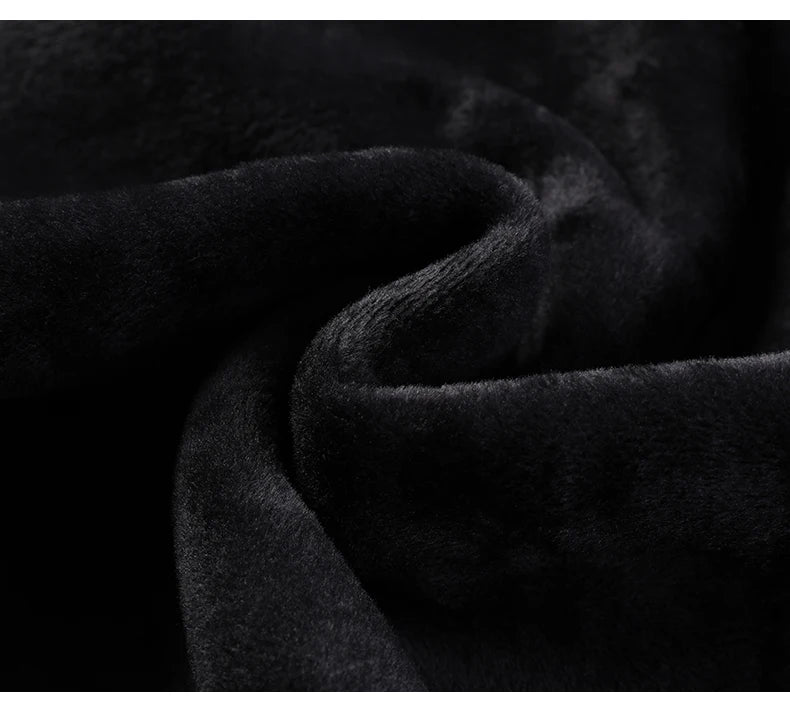 Fleece-Lined Knitted Pullover Sweater Casual Jumper for Men Insulated Warm Long Sleeve Thick Material Round Neck Design.