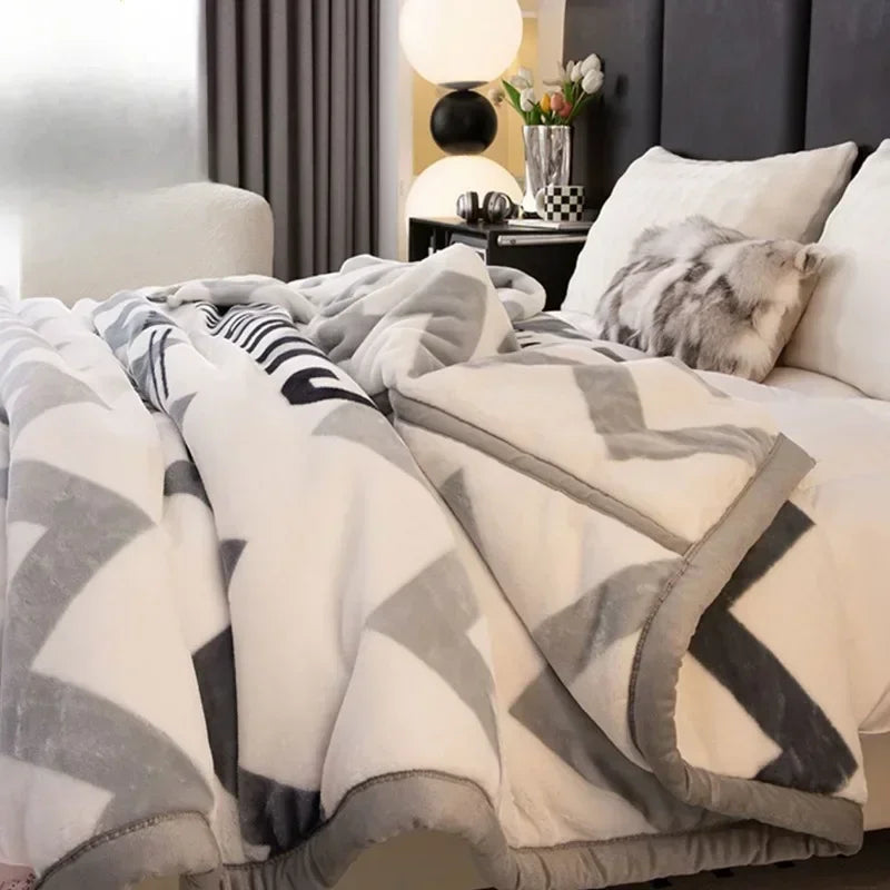 150x200cm  Home Blanket Double Layered Encrypted Plush Fur Coral Fleece Quilt Winter Dormitory Sofa Keep Warm Sheet Bed Cover.
