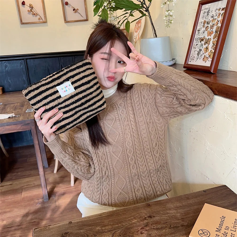 New Colorful Striped Dot Plush Clutch Cosmetic Bag Large Capacity Makeup Pouch Toiletries Bag Travel Outdoor Makeup Storage.