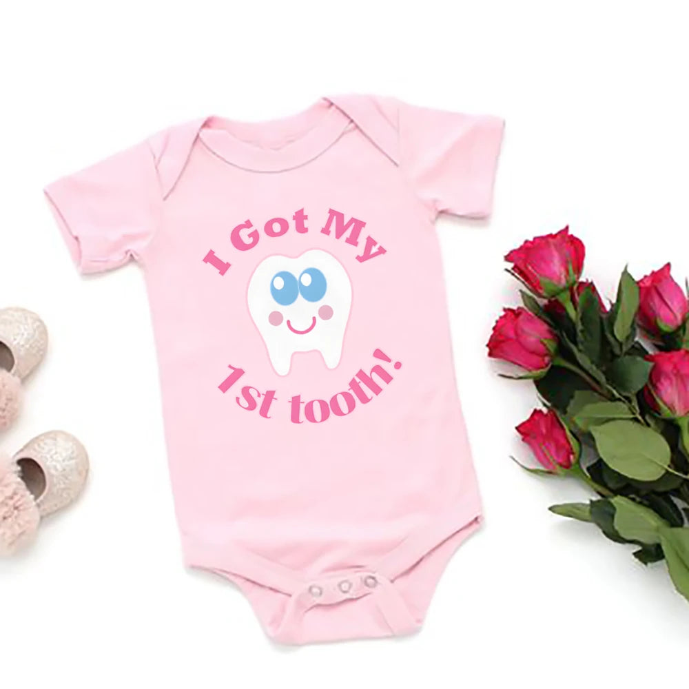 Ich habe meinen ersten Zahn Strampler, Baby-Body, Kleinkind-Outfit, Babyparty-Geschenk ﻿ Kinderschwangerschaftsgeschenk für Mama.