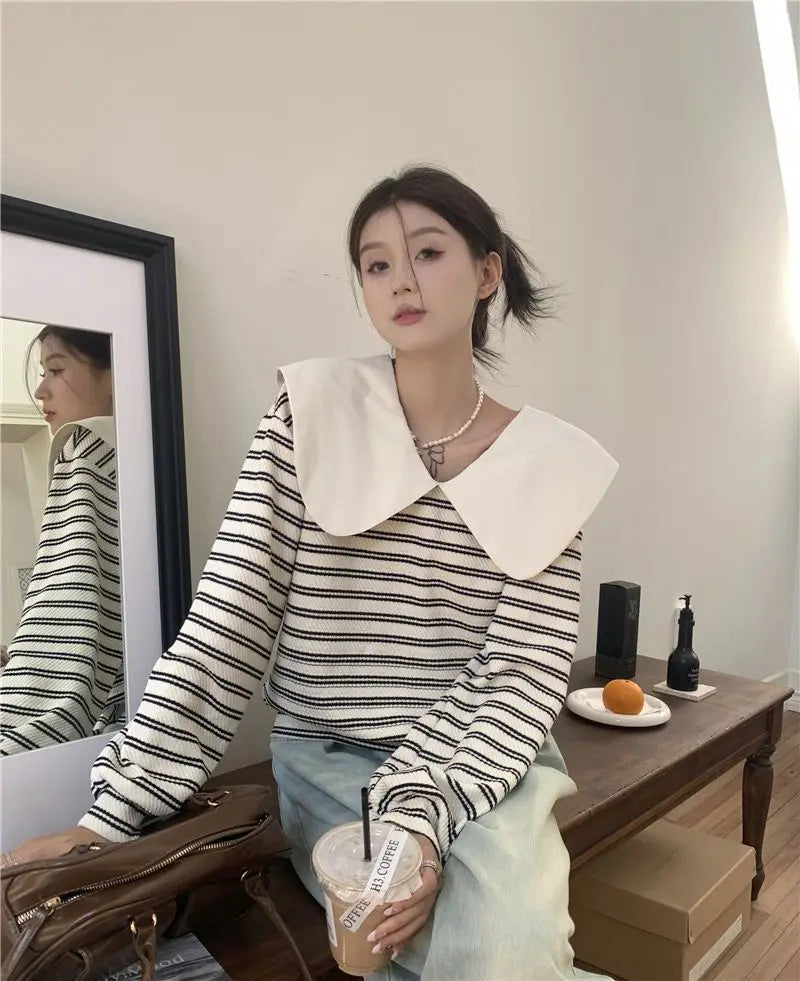 Oversized New Women Clothing Korean Patchwork Peter Pan Collar Sweatshirts Female Casual Striped Long Sleeve Loose T-Shirts Tops.