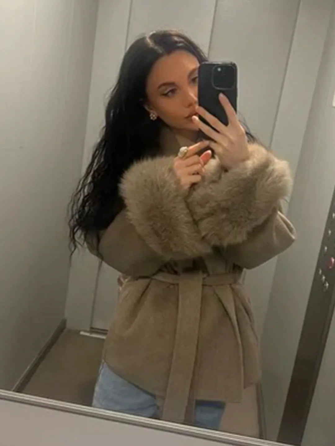 2025 Chic Lapel Plush Coat With Belt Women Vintage Faux Fur Sleeve Tweed Open Coats Female Autumn Winter Casual Street Outwear.