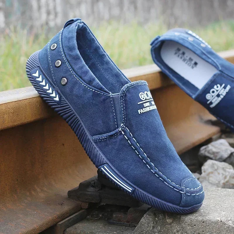 Denim Men's Canvas Shoes Slip on Sneakers Male for Summer 2025 New Outdoor Driving Moccasin Trendy Vintage Loafers Shoes for Men.