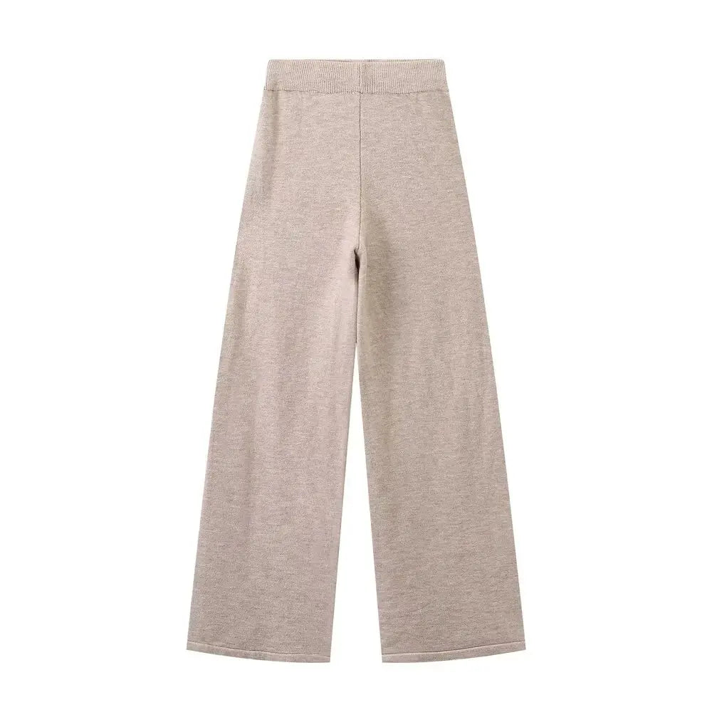 2024 autumn new women's clothing style fashionable European and American style knitted lace up cardigan top and pants set.