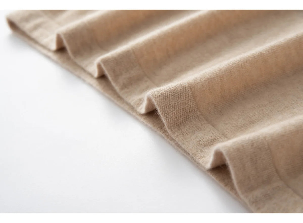 Pure cashmere half skirt, A-line loose, hip-hugging, high-end and exquisite long knitted hip-hugging skirt for autumn and winter.